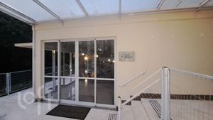 Image 15 - 879857