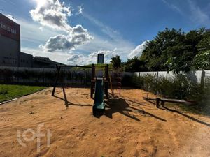 Image 17 - 879862
