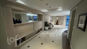 Image 12 - 879864