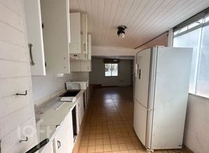 Image 17 - 879865