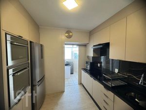 Image 10 - 879868