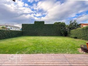 Image 1 - 879874