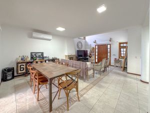 Image 14 - 879874
