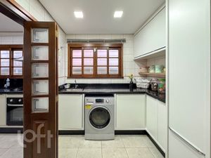 Image 10 - 879874