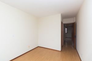 Image 8 - 879876