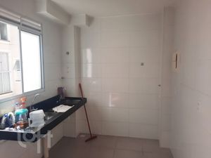 Image 6 - 879877