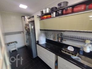 Image 4 - 879880