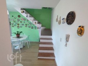 Image 10 - 879880
