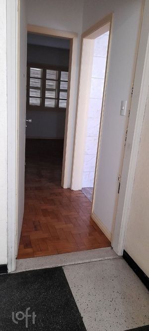 Image 18 - 879881