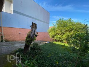 Image 17 - 879882