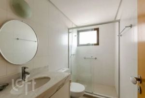Image 3 - 879883