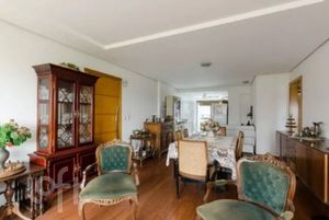 Image 1 - 879883