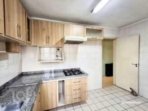 Image 9 - 879885
