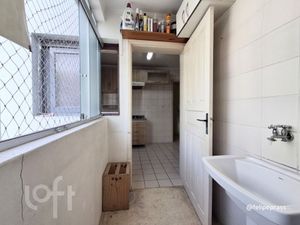 Image 17 - 879885