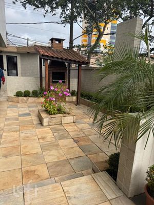 Image 6 - 879887