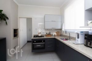 Image 15 - 879889