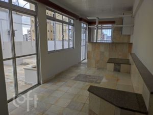 Image 6 - 879891
