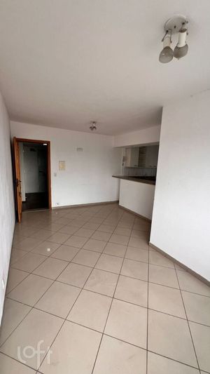 Image 4 - 879894