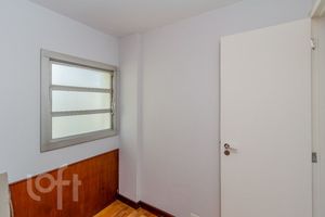 Image 35 - 879895