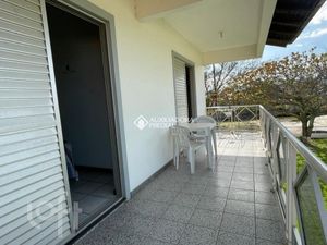 Image 8 - 879898