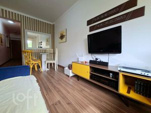 Image 3 - 879899