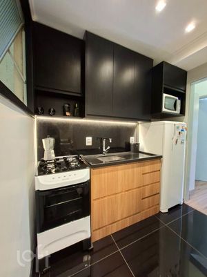 Image 7 - 879899