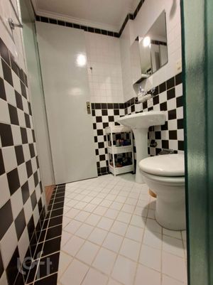 Image 15 - 879899
