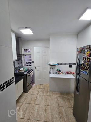 Image 3 - 879923