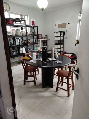 Image 8 - 879924