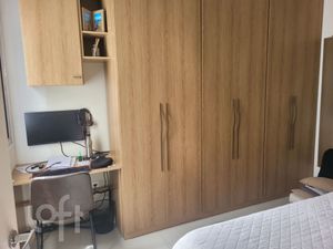 Image 14 - 879925