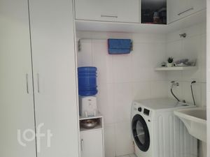 Image 8 - 879925