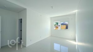 Image 33 - 879932