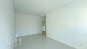 Image 34 - 879932
