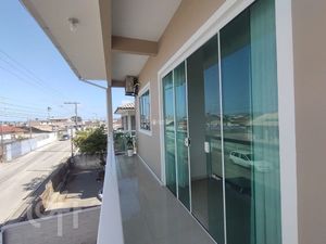 Image 5 - 879947