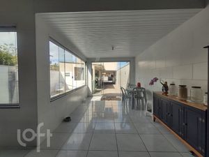 Image 19 - 879947