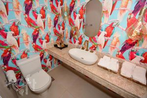 Image 15 - 879951