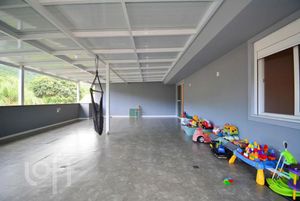 Image 37 - 879951