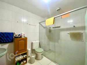 Image 10 - 879958