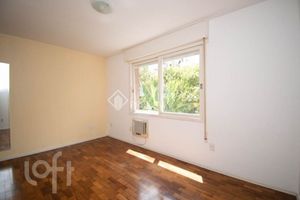 Image 8 - 879964