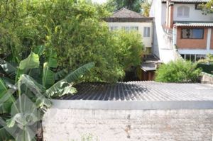 Image 10 - 879964
