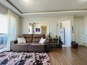 Image 6 - 879969
