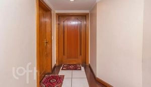 Image 17 - 879970