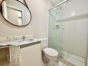 Image 7 - 879971