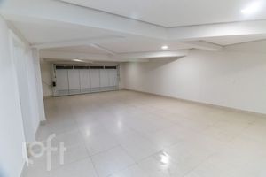Image 21 - 879972
