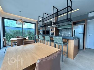 Image 13 - 879977