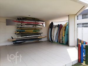 Image 13 - 879978