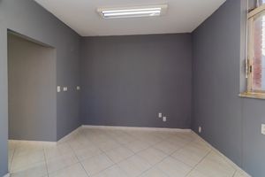 Image 10 - 879981
