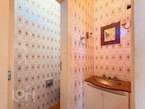 Image 13 - 879983