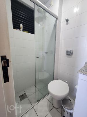 Image 9 - 879989