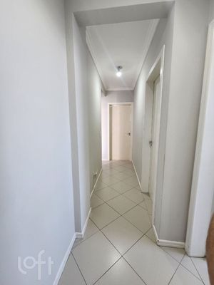 Image 3 - 879989